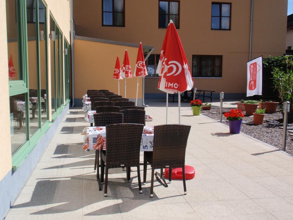 JUFA Hotel Kaprun Bagian luar foto
