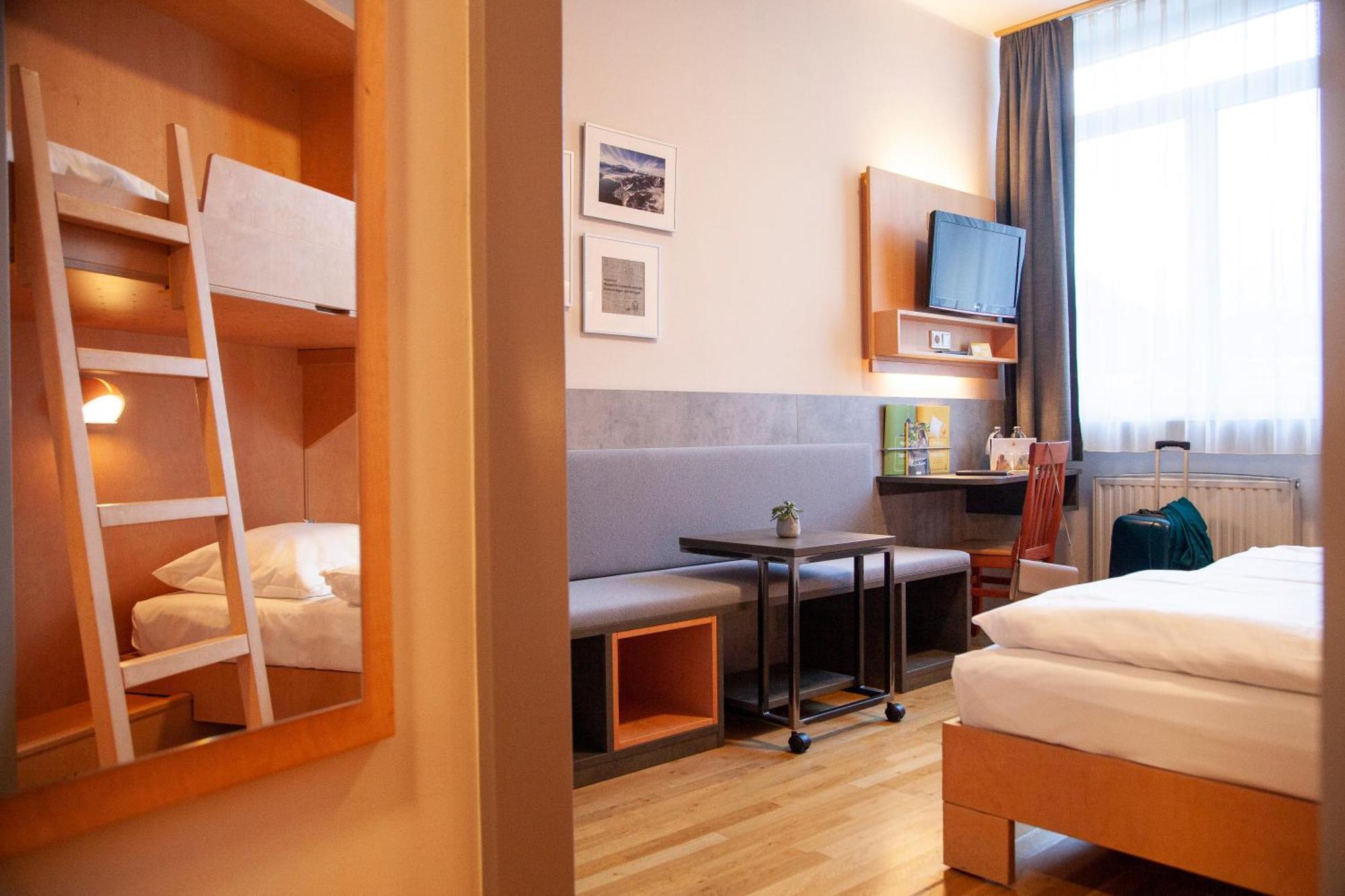 JUFA Hotel Kaprun Bagian luar foto