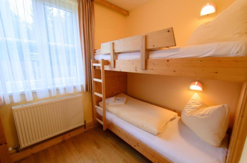 JUFA Hotel Kaprun Bagian luar foto